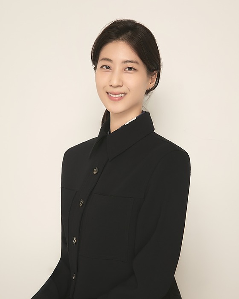 Stella Yeayeun Park
